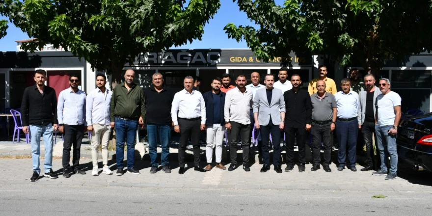 Genç MAGİNDER Yönetim Kurulu Üyesi Mehmet İriağaç tan Esnaflara Kahvaltı Buluşması