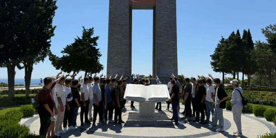 Genç Meclis Üyeleri Çanakkale’de Tarihe Yolculuk Yaptı