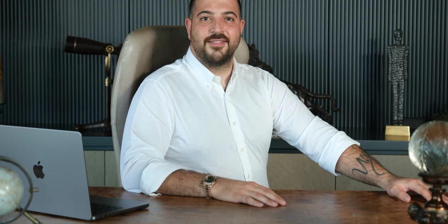 Genç Parti yeniden ayağa kalkıyor: Yeni İstanbul İl Başkanı Uğur Toptaş oldu!
