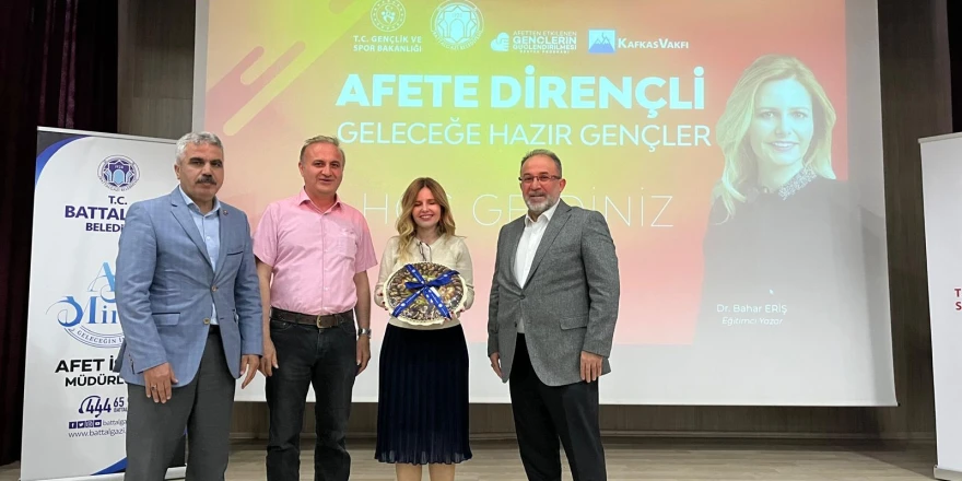 Gençler Afetlere Karşı Bilinçlendirildi