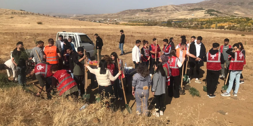 Gençlik Kuruluşları “Birlik Ormanı” İçin Sahada