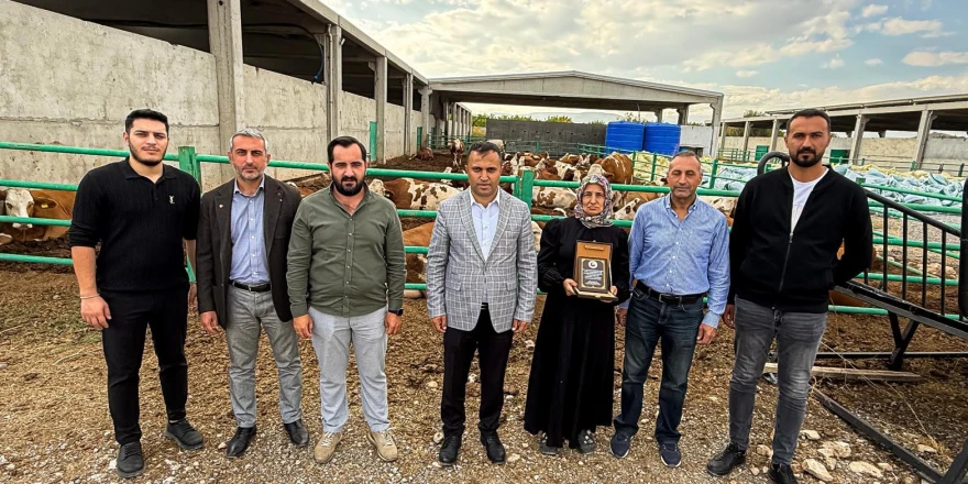 Hafure Adak’ın Üretim Yolculuğu, Kadınlara İlham Kaynağı Oldu
