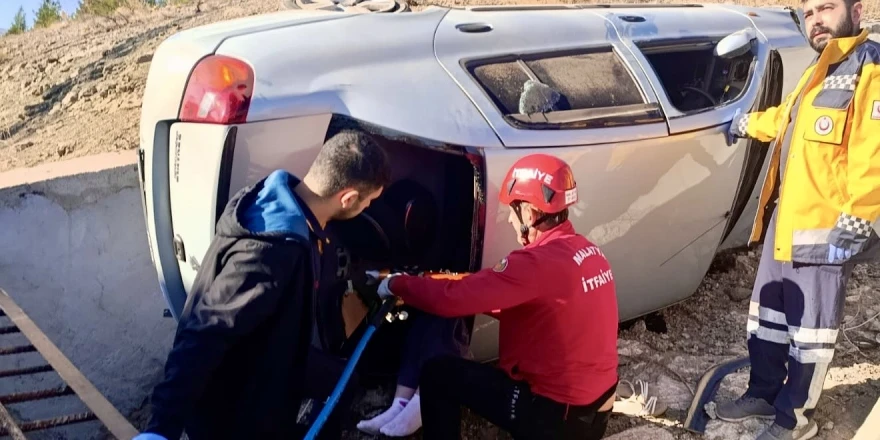 Hekimhan’da Otomobil Devrildi: 3 Yaralı