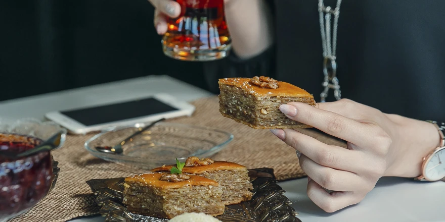 İftar Sonrası Tatlı Tüketimine Dikkat! Ramazan’da Metabolik Süreç Hassaslaşıyor