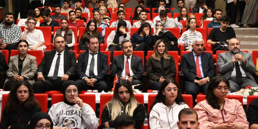 İlk Uzay Mühendisinden İlham Dolu Mesajlar; “Yıldızlara Bakın Ama Yerinizde Durmayın"