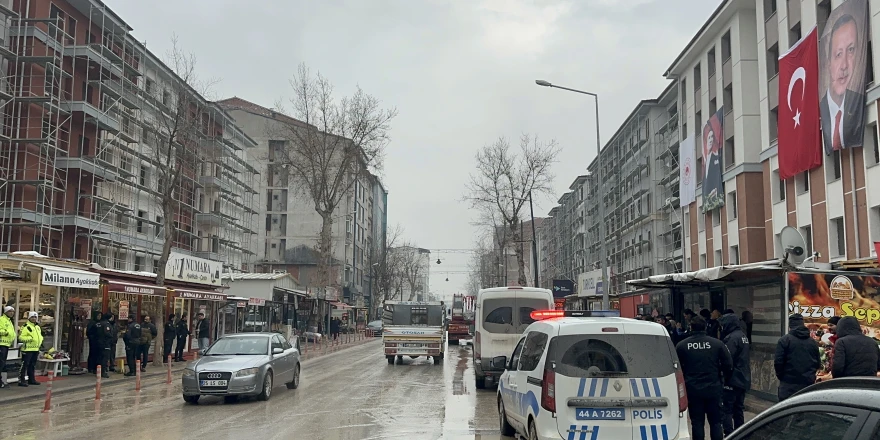 İnönü Caddesi'ndeki Konteyner İşyerleri Taşınıyor