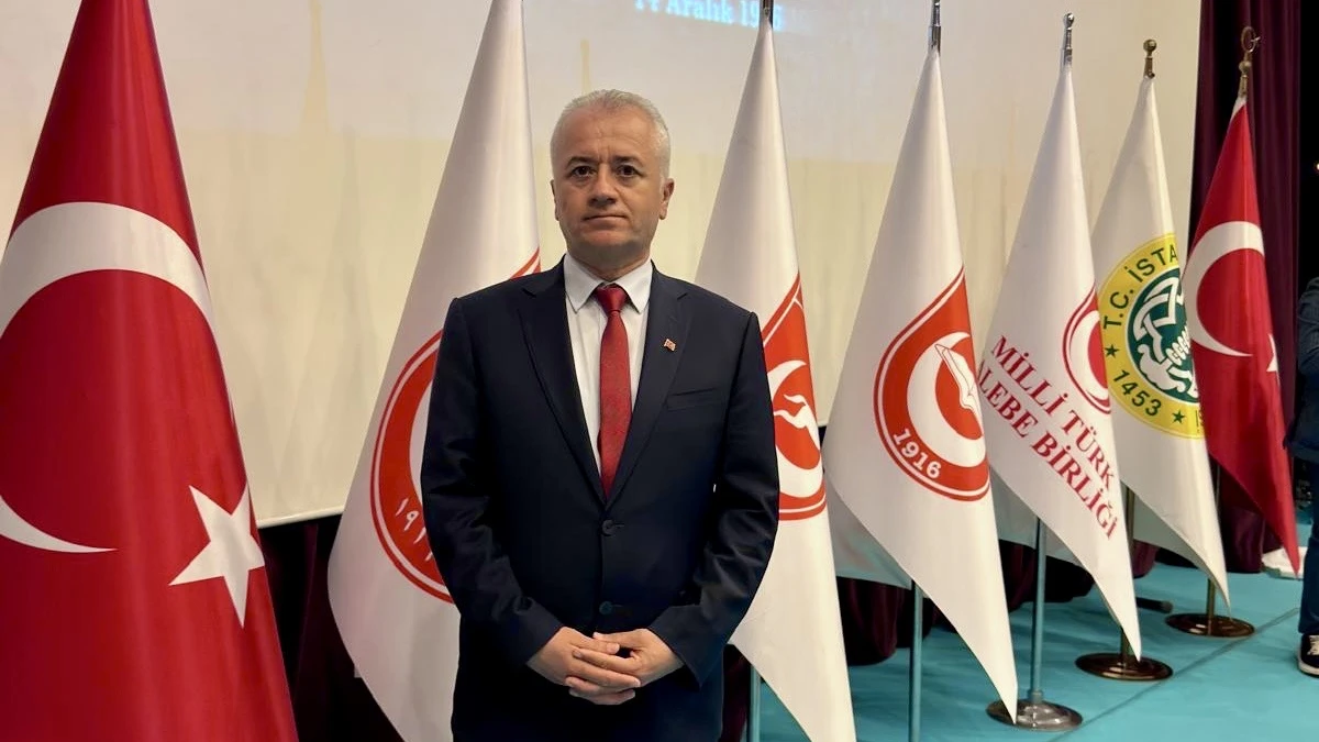 İş İnsanları Platformu’ndan Siyaset Okulu Programına Destek