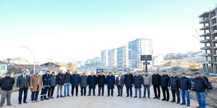 "İsmet Paşa Caddesinde 3 gidiş 3 geliş olacak"