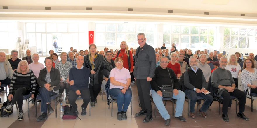 İZDO, 3'üncü Yaş Üniversitesi Öğrencilerini Bilgilendirdi