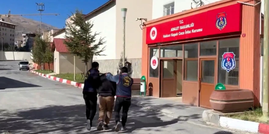 Jandarma Ülke Genelinde 152 Kaçak Şahsı Yakaladı