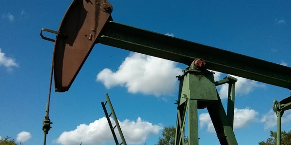 Jeopolitik gelişmelerle petrol fiyatları yüzde 3'ün üzerinde yükseldi