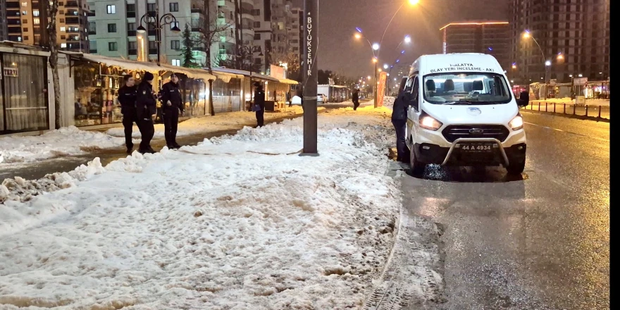 Kanlı Hesaplaşma: Yeşilyurt’ta Bıçaklama Olayında 3 Kişi Yaralandı