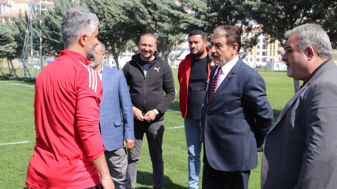 Keskin’den Malatya Yeşilyurt Spor’a Ziyaret: "Elinizi Taşın Altına Koyun"