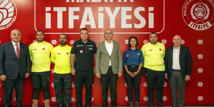 Malatya Büyükşehir Belediye Başkanı Sami Er, İtfaiye Teşkilatını Ziyaret Etti