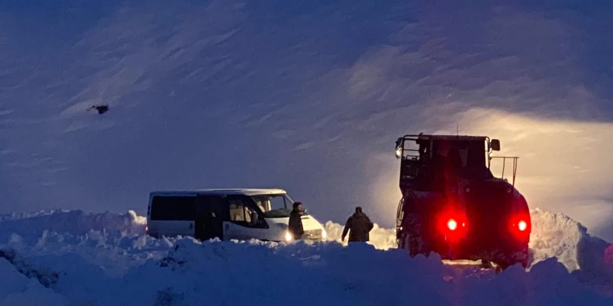 Malatya Büyükşehir Belediyesi Kar Mesaisine devam ediyor