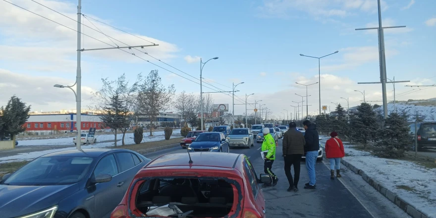 Malatya Çevreyolunda Kaza Ucuz Atlatıldı