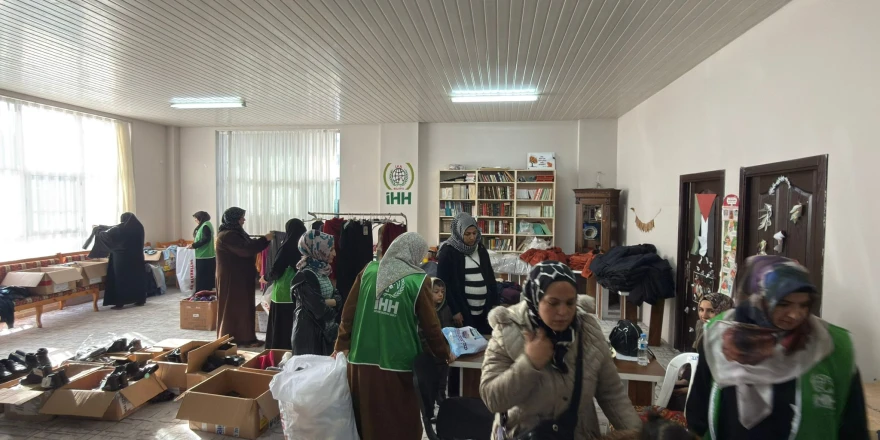 Malatya İHH’dan Yetim, İhtiyaç Sahibi ve Mülteci Ailelere Kışlık Mont ve Kıyafet Desteği