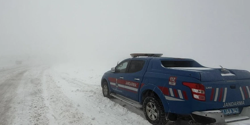 Malatya–Kayseri Karayolunda Çekici Ve Kamyonlara Kar Engeli