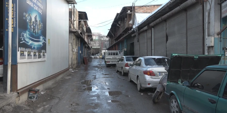 Malatya Küçük Sanayi Sitesi Kurasında İki Esnaf Açıkta Kaldı: “İş Yerimiz Yok, Nereye Gideceğimizi Bilmiyoruz”