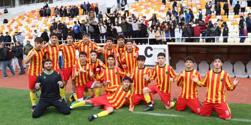 Malatya Stadyumu’nda Yıldızlar Futbol İl Birinciliği Final Heyecanı Yaşandı
