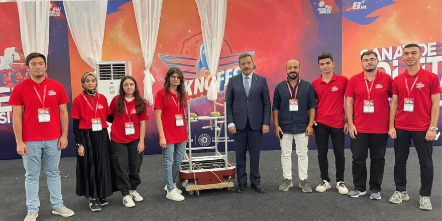 Malatya Turgut Özal Üniversitesi Öğrencileri TEKNOFEST 2025’te Finale Kaldı
