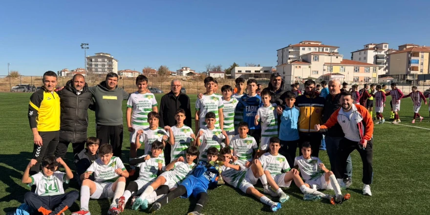 Malatya U14 Futbol Şampiyonu Doğanşehir Belediyespor Oldu