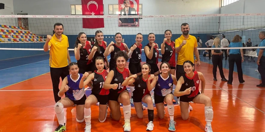 Malatya Voleybol Kadın Takımı deplasmanda 3-2 galip