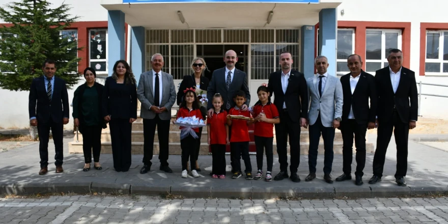 Malatya'da 3 bin öğrenciye kırtasiye yardımı