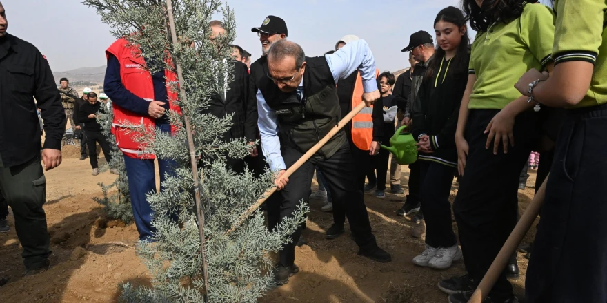 Malatya’da 733 Bin 650 Fidan Toprakla Buluştu