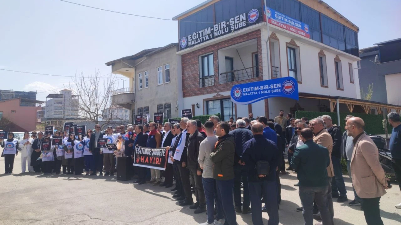 Malatya’da Eğitimcilerden Şiddet Tepkisi: Bir Gün İş Bıraktılar