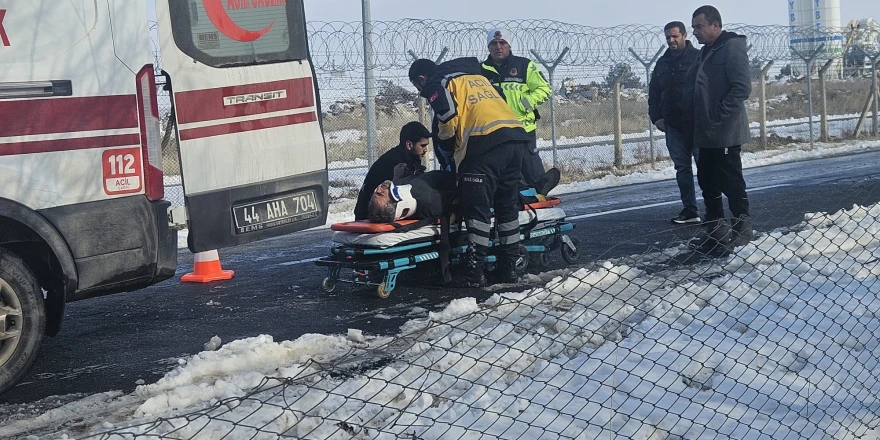 Malatya’da Minibüs Yoldan Çıktı: 1 Yaralı