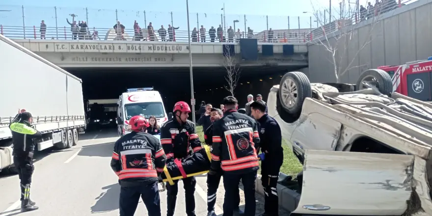Malatya’da Otomobil Ters Döndü: 1 Yaralı