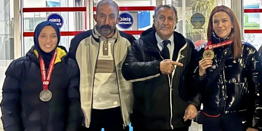 Malatyalı Şampiyonlar Havalimanında Karşılandı