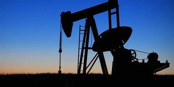 ABD - İran gerginliğinin etkisiyle petrol fiyatları yükseldi