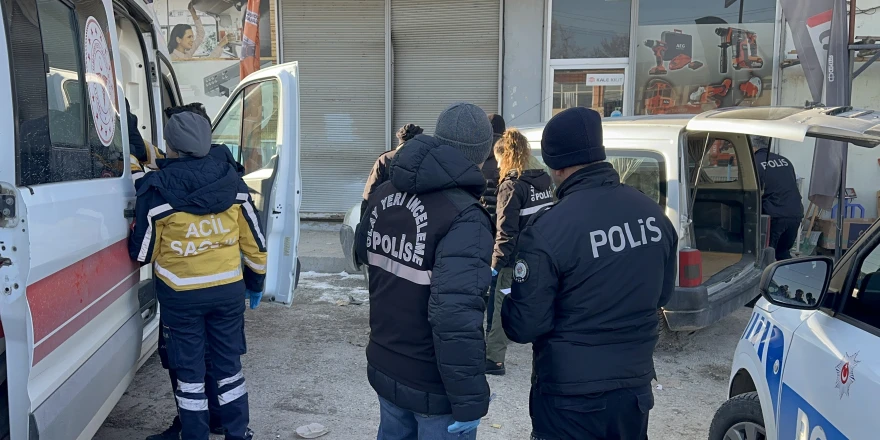 Direksiyon Başında Kalp Krizi Geçirip Hayatını Kaybetti, Aracı İşyerine Çarparak Durabildi