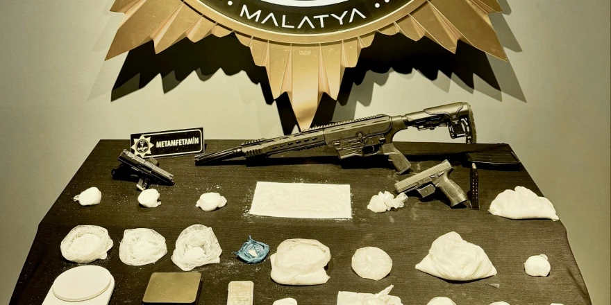 Fiziki Takipli Operasyonda 2 Kilo Metamfetamin Ele Geçirildi