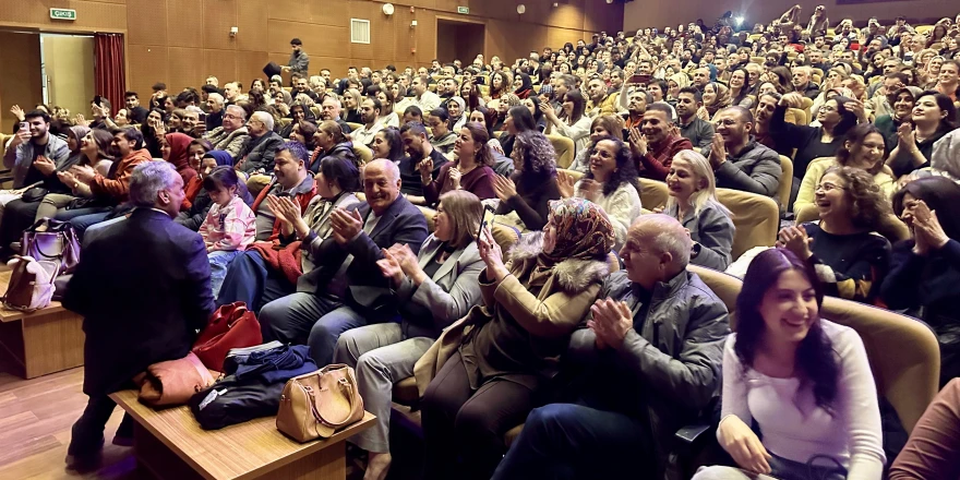 Grup Abdal Konseri Yoğun İlgi Gördü