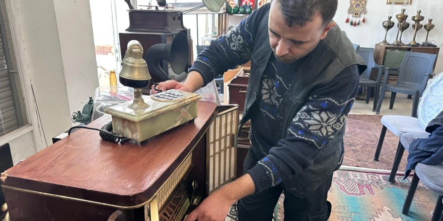 Malatya’da Berberlikten Antikacılığa Uzanan Radyo Tutkusu