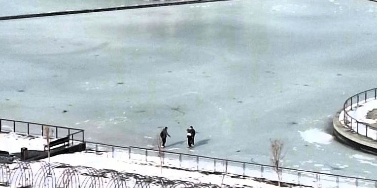Malatya’da Dondurucu Soğuklar: Millet Bahçesi’ndeki Yapay Gölet Buz Tuttu