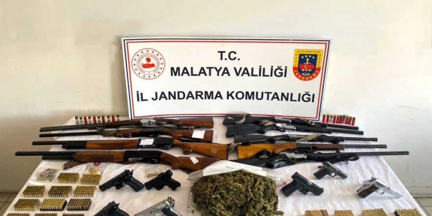Malatya’da Jandarmadan Uyuşturucu ve Silah Operasyonu