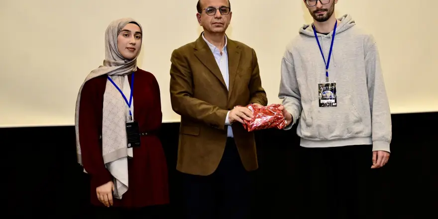 Malatya’da Uzay Temalı Hackathon Heyecanı: Gençler Geleceğe Kod Yazdı