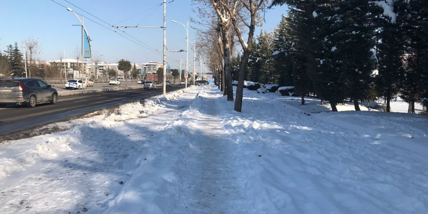 Buzlu Havada Yanlış Yürüyüş Kırık Riskini Artırıyor