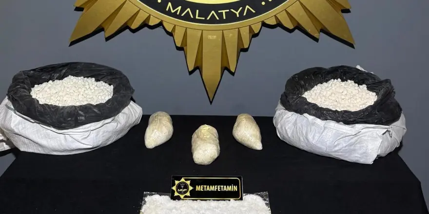 Şeker Çuvalından Zehir Çıktı: 3 Kilo Metamfetaminle Yakalandı