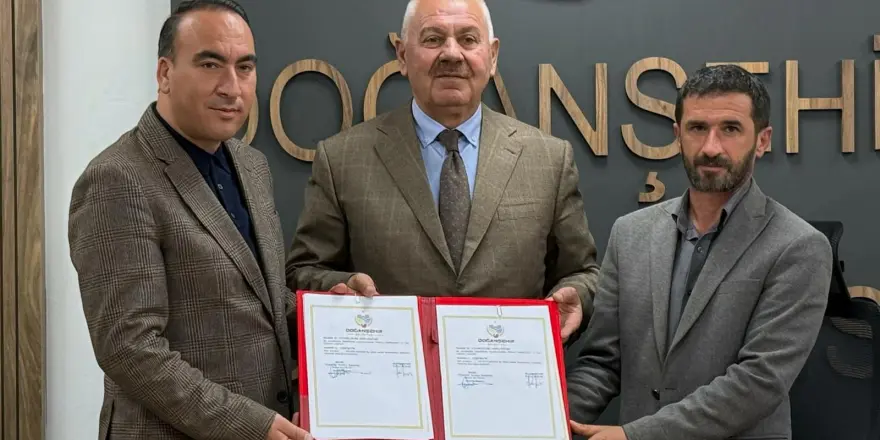 Sürgü Mahallemize Büyük Hizmet: Ahmet Budak Taziye Evi İçin İlk İmza Atıldı