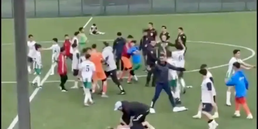 U-14 Gelişim Ligi’nde Bitiş Düdüğüyle Yeşil Saha Karıştı