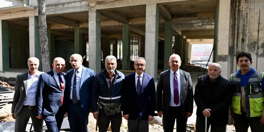 Vali Yavuz Doğanşehir’de: “Depremin İzlerini Silmeye Devam Ediyoruz”