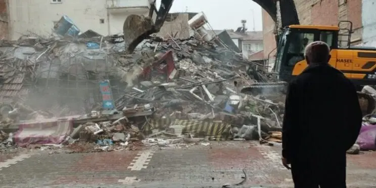 Vazioğlu Apartmanı Davasında Karar Açıklandı: Müteahhide 6 Yıl 3 Ay Hapis Cezası