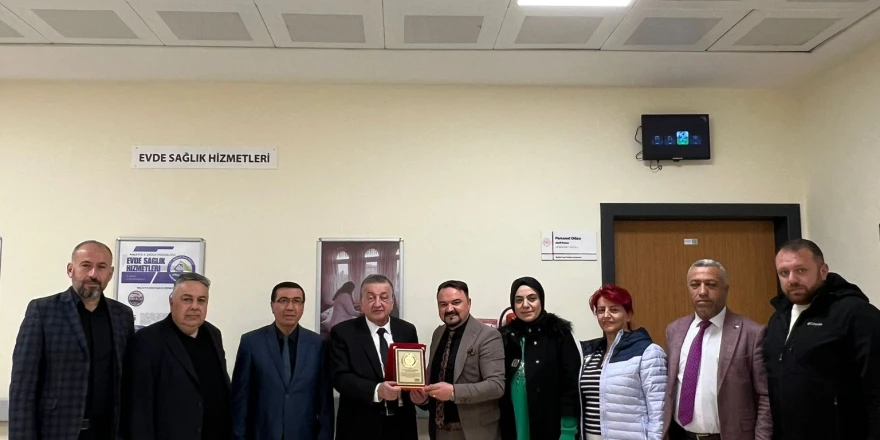 Vefa Derneği’nden Sağlık Çalışanlarına Anlamlı Tıp Bayramı Ziyareti