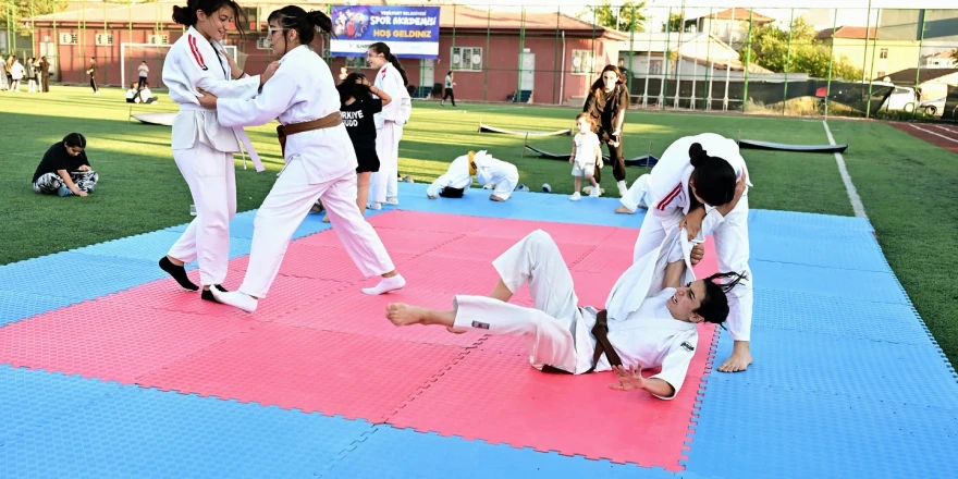 Yeşilyurt Belediyesi Spor Akademisi Yaz Spor Okulları Başladı
