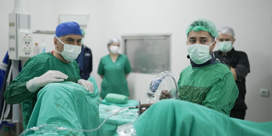 MEAH’da 320 Kişinin Katıldığı Canlı Cerrahi Kursu